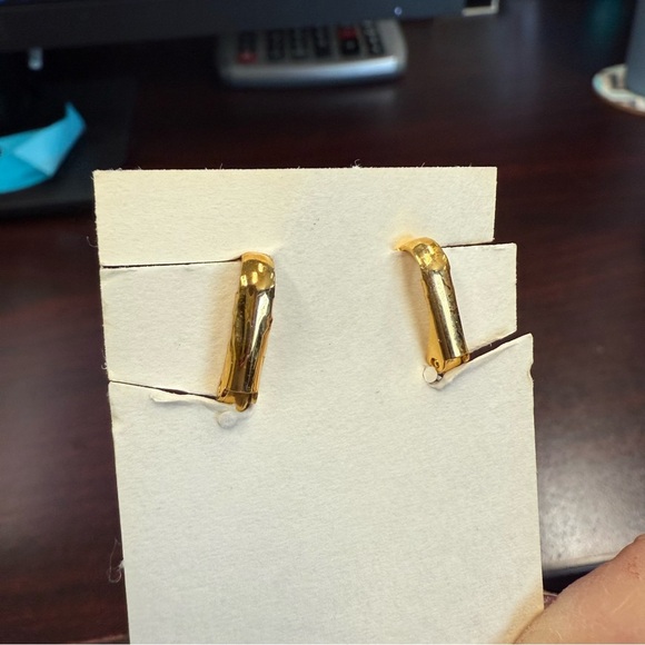 Avon “Color Counterpoints” Goldtone/black/Green Drop clip earrings NIB 1987 - Picture 4 of 4